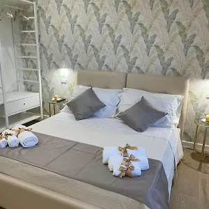 https://lunasole-oreste-apartments.barihotels.org